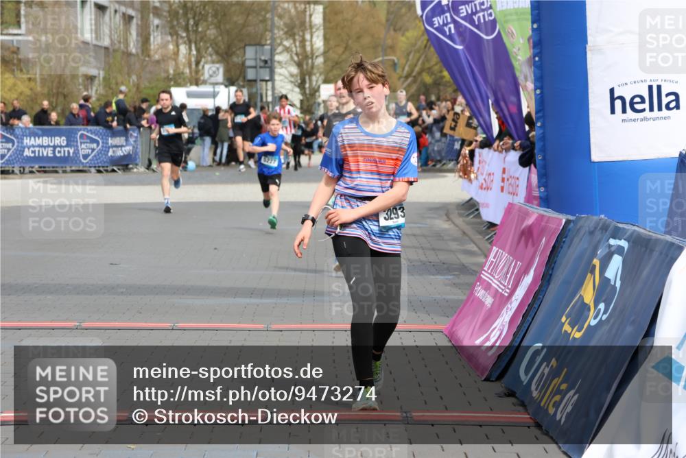 12.04.2026 - 45. Internationalen Wilhelmsburger Insellauf Strokosch-Dieckow http://msf.ph/oto/9473274 12.04.2026 12:54:05 Ziel 3293, 4317, 5227 meine-sportfotos.de