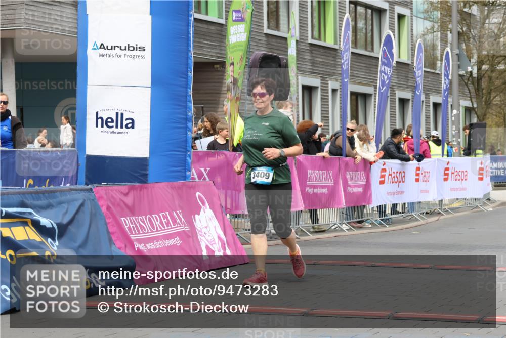 12.04.2026 - 45. Internationalen Wilhelmsburger Insellauf Strokosch-Dieckow http://msf.ph/oto/9473283 12.04.2026 13:34:48 Ziel 3409 meine-sportfotos.de