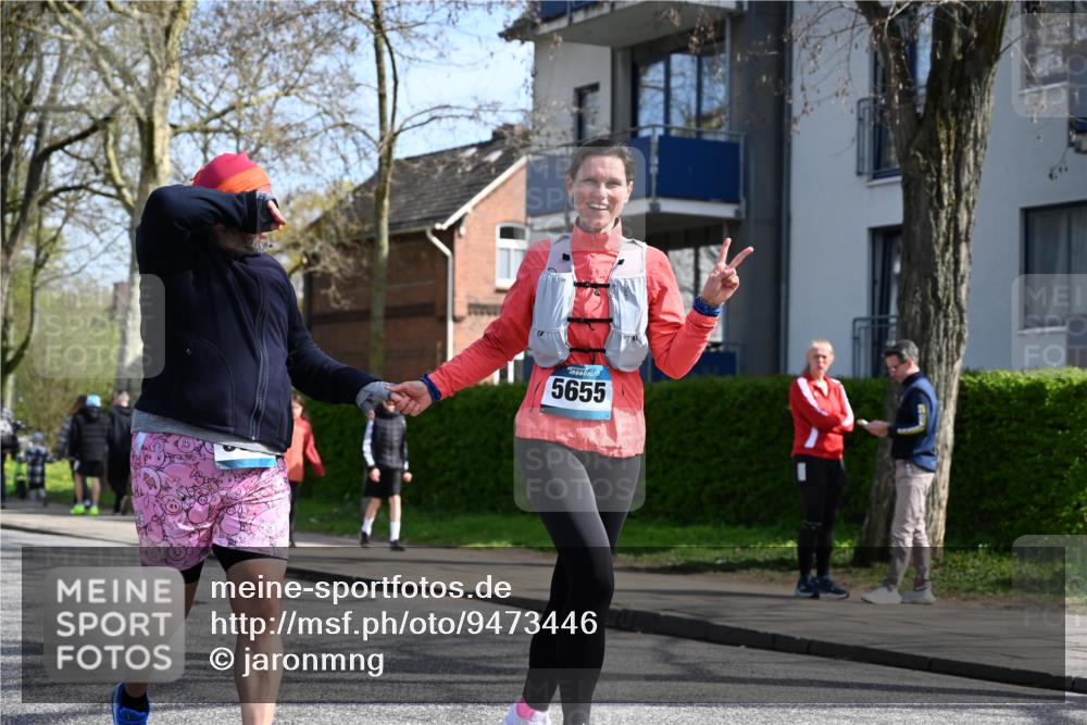 12.04.2026 - 45. Internationalen Wilhelmsburger Insellauf J. Mangold http://msf.ph/oto/9473446 12.04.2026 11:38:03 Ziel 5948, 5655, 5656, 3354 meine-sportfotos.de
