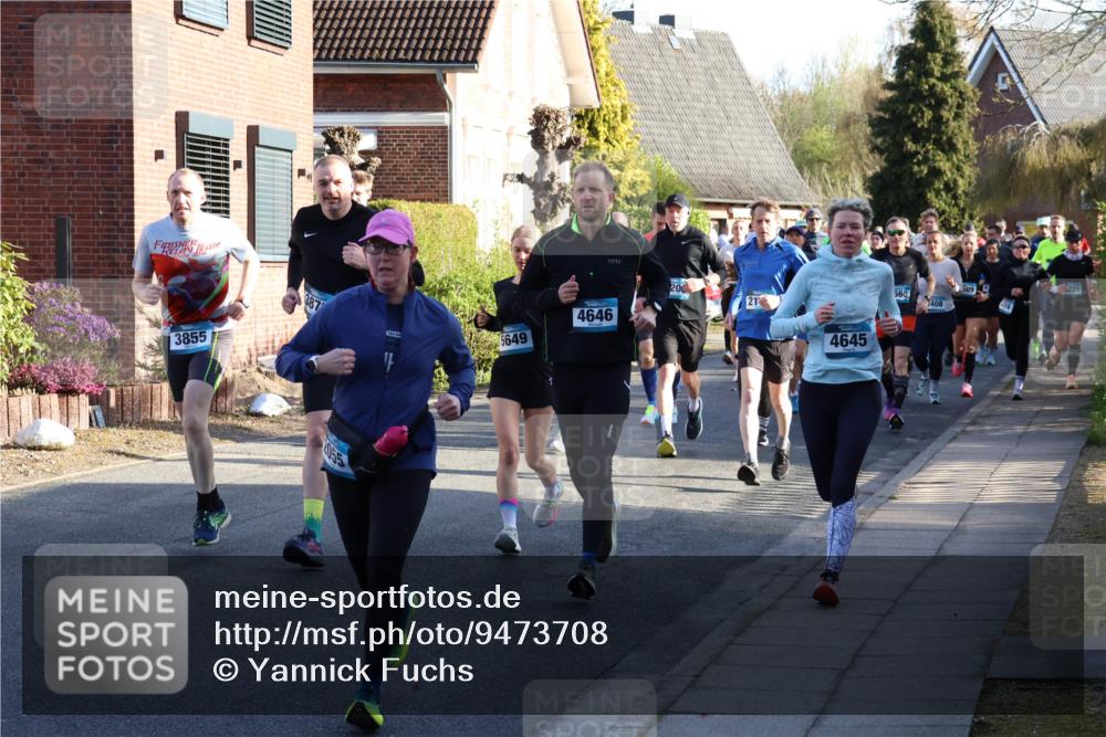 12.04.2026 - 45. Internationalen Wilhelmsburger Insellauf Yannick Fuchs http://msf.ph/oto/9473708 12.04.2026 08:58:58 Laufen 3855, 387, 2055, 5649, 4646, 200, 21, 4645, 3221, 509, 560, 408 meine-sportfotos.de