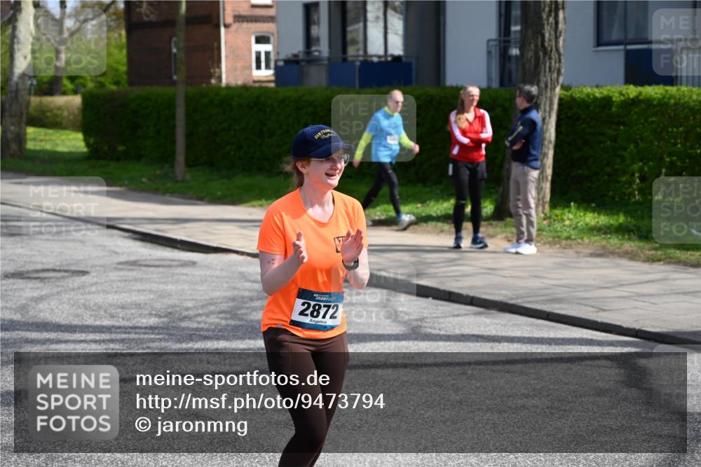 12.04.2026 - 45. Internationalen Wilhelmsburger Insellauf J. Mangold http://msf.ph/oto/9473794 12.04.2026 11:40:36 Ziel 2872, 4981, 2693, 5593 meine-sportfotos.de