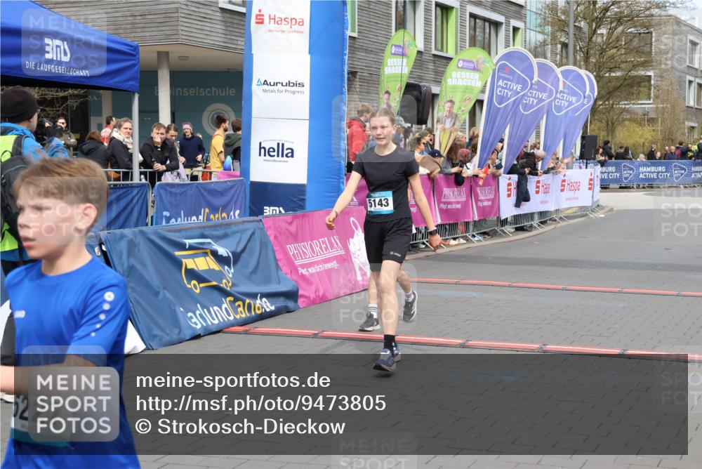 12.04.2026 - 45. Internationalen Wilhelmsburger Insellauf Strokosch-Dieckow http://msf.ph/oto/9473805 12.04.2026 12:54:15 Ziel 5143, 5754, 4592, 4455, 4037, 5784, 5785 meine-sportfotos.de