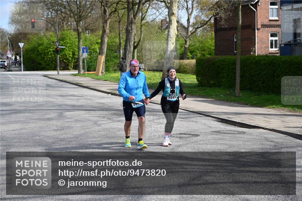 12.04.2026 - 45. Internationalen Wilhelmsburger Insellauf J. Mangold http://msf.ph/oto/9473820 12.04.2026 11:40:54 Ziel 4981, 2693, 5593 meine-sportfotos.de
