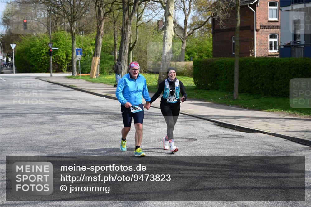 12.04.2026 - 45. Internationalen Wilhelmsburger Insellauf J. Mangold http://msf.ph/oto/9473823 12.04.2026 11:40:54 Ziel 4981, 2693, 5593 meine-sportfotos.de