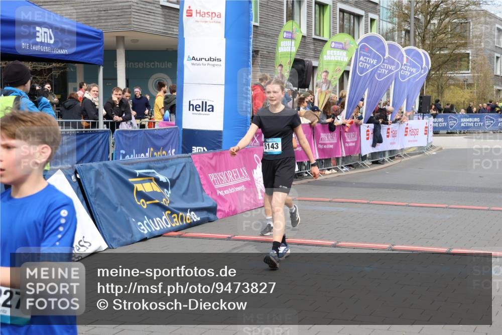 12.04.2026 - 45. Internationalen Wilhelmsburger Insellauf Strokosch-Dieckow http://msf.ph/oto/9473827 12.04.2026 12:54:15 Ziel 5143, 5754, 4592, 4455, 4037, 5784, 5785 meine-sportfotos.de