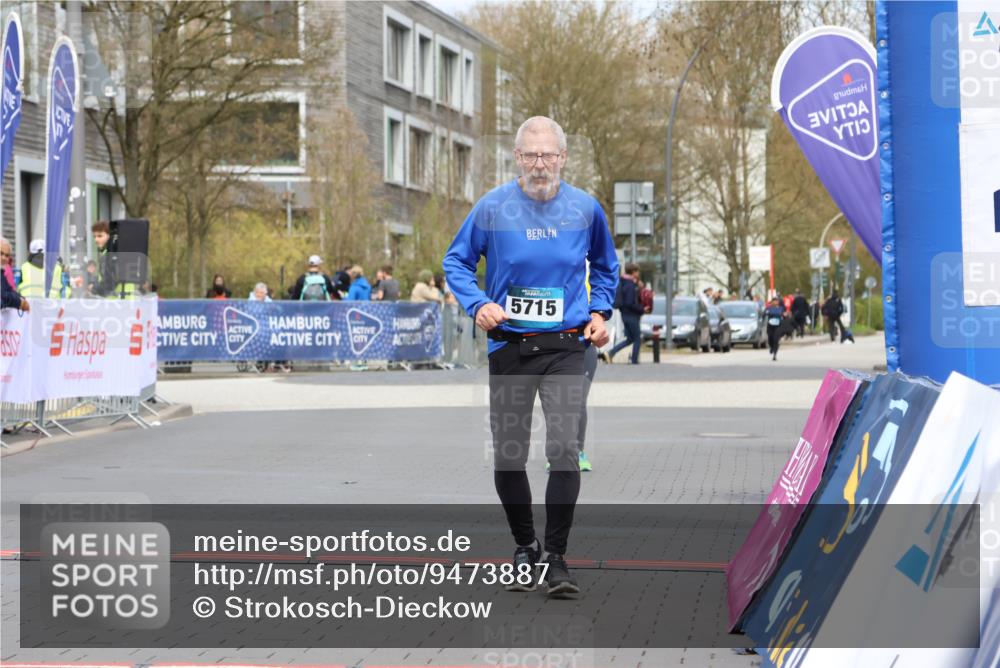12.04.2026 - 45. Internationalen Wilhelmsburger Insellauf Strokosch-Dieckow http://msf.ph/oto/9473887 12.04.2026 13:33:46 Ziel 5715 meine-sportfotos.de