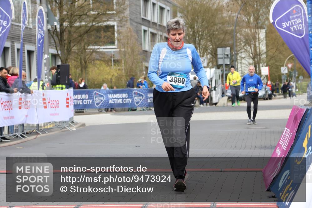 12.04.2026 - 45. Internationalen Wilhelmsburger Insellauf Strokosch-Dieckow http://msf.ph/oto/9473924 12.04.2026 13:33:38 Ziel 3980 meine-sportfotos.de