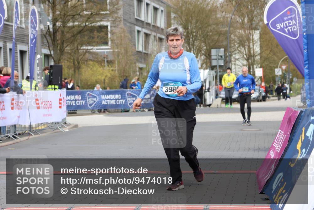 12.04.2026 - 45. Internationalen Wilhelmsburger Insellauf Strokosch-Dieckow http://msf.ph/oto/9474018 12.04.2026 13:33:37 Ziel 3980 meine-sportfotos.de