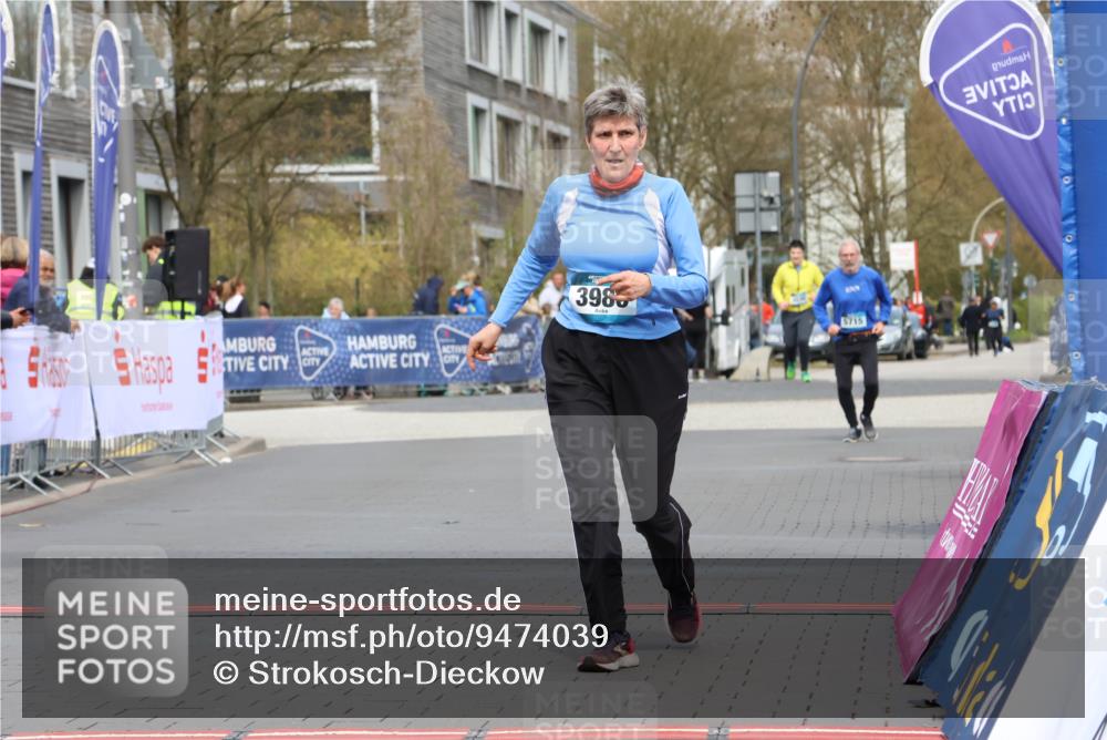 12.04.2026 - 45. Internationalen Wilhelmsburger Insellauf Strokosch-Dieckow http://msf.ph/oto/9474039 12.04.2026 13:33:37 Ziel 3980 meine-sportfotos.de