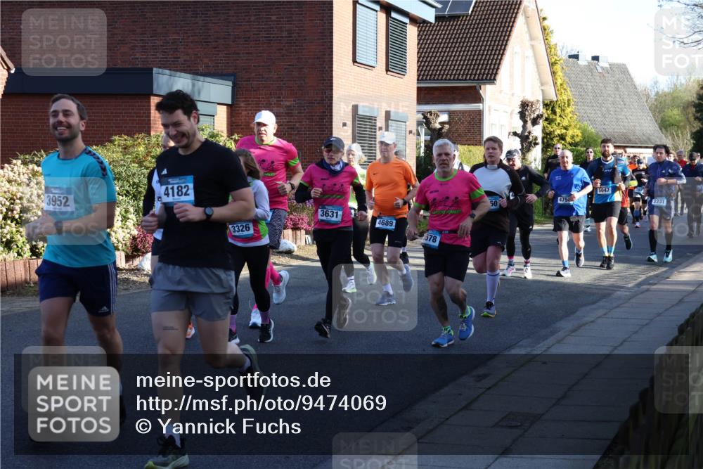 12.04.2026 - 45. Internationalen Wilhelmsburger Insellauf Yannick Fuchs http://msf.ph/oto/9474069 12.04.2026 08:59:26 Laufen 3952, 4182, 3631, 4689, 3326, 578, 5047, 4753, 2231, 50 meine-sportfotos.de