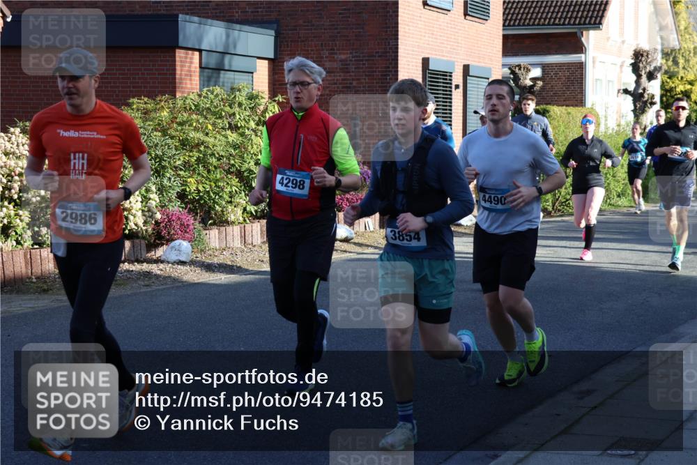 12.04.2026 - 45. Internationalen Wilhelmsburger Insellauf Yannick Fuchs http://msf.ph/oto/9474185 12.04.2026 08:59:37 Laufen 2986, 4298, 3854, 4490 meine-sportfotos.de