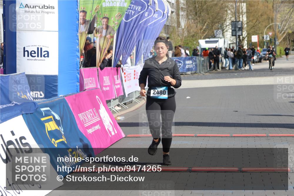 12.04.2026 - 45. Internationalen Wilhelmsburger Insellauf Strokosch-Dieckow http://msf.ph/oto/9474265 12.04.2026 11:31:12 Ziel 2480, 3111 meine-sportfotos.de