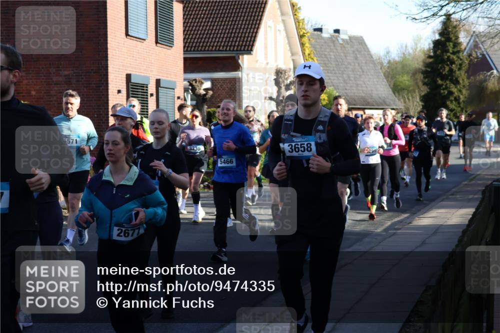 12.04.2026 - 45. Internationalen Wilhelmsburger Insellauf Yannick Fuchs http://msf.ph/oto/9474335 12.04.2026 08:59:53 Laufen 571, 2677, 3230, 5466, 3658, 291 meine-sportfotos.de