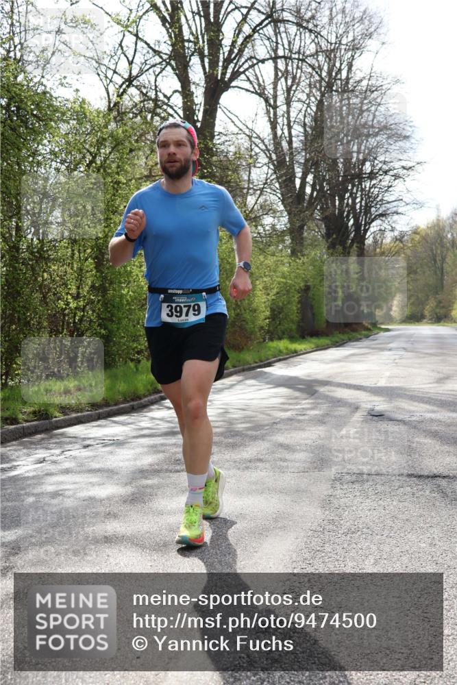 12.04.2026 - 45. Internationalen Wilhelmsburger Insellauf Yannick Fuchs http://msf.ph/oto/9474500 12.04.2026 10:05:48 Laufen 3979 meine-sportfotos.de