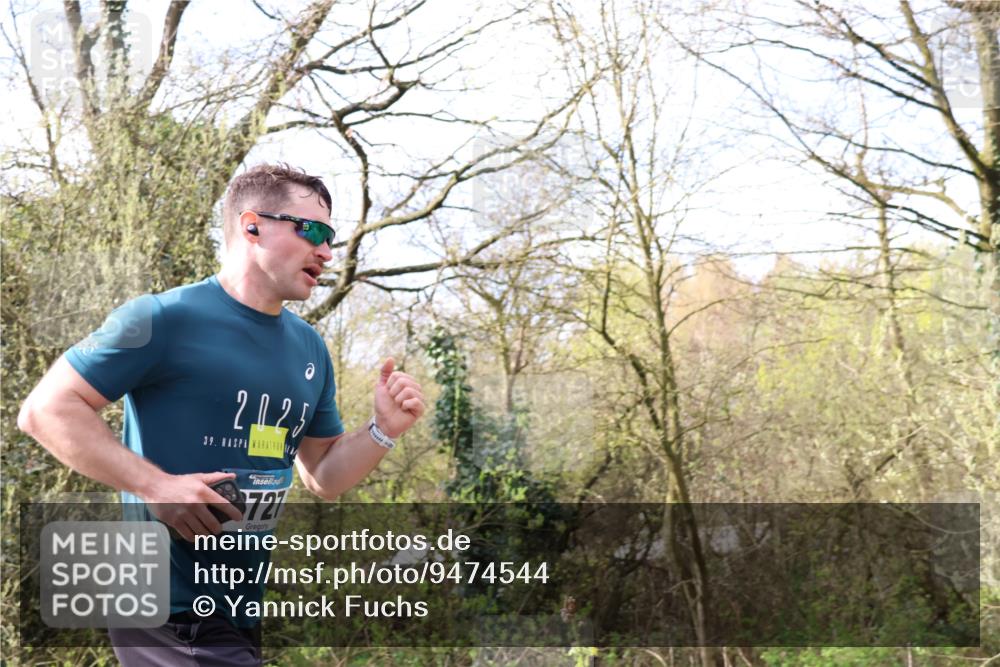 12.04.2026 - 45. Internationalen Wilhelmsburger Insellauf Yannick Fuchs http://msf.ph/oto/9474544 12.04.2026 10:06:39 Laufen 2025, 39, 727 meine-sportfotos.de