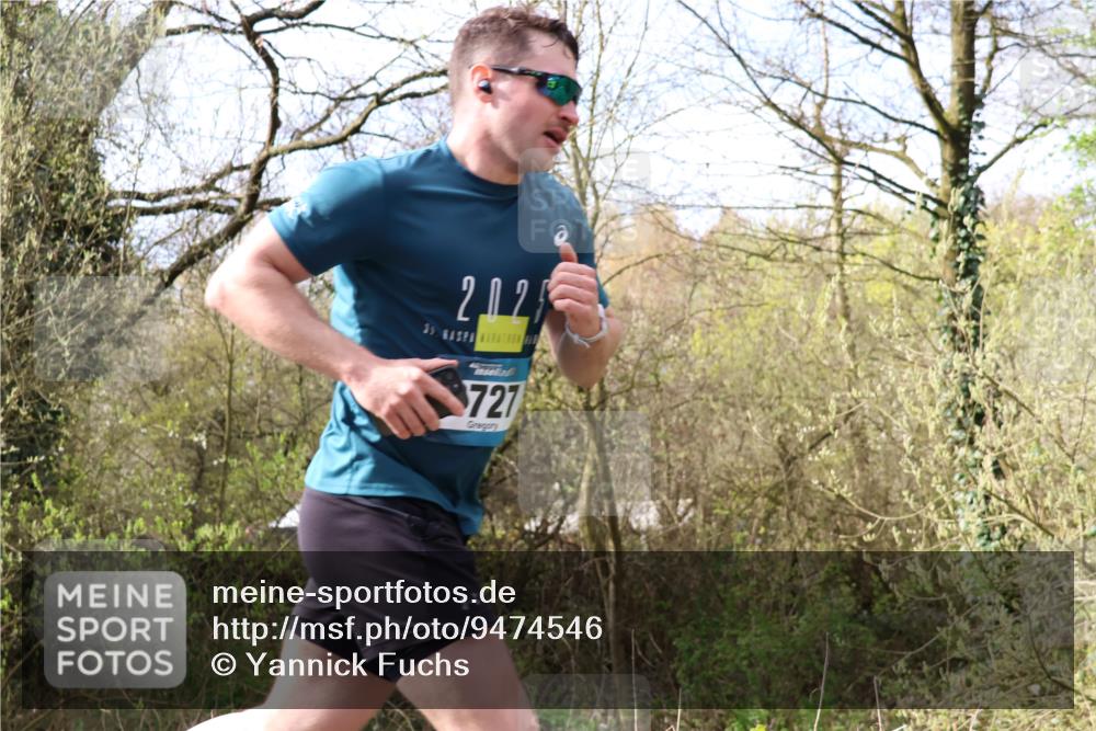 12.04.2026 - 45. Internationalen Wilhelmsburger Insellauf Yannick Fuchs http://msf.ph/oto/9474546 12.04.2026 10:06:39 Laufen 2025, 35, 727 meine-sportfotos.de