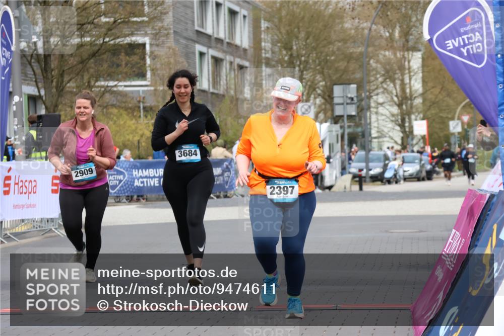 12.04.2026 - 45. Internationalen Wilhelmsburger Insellauf Strokosch-Dieckow http://msf.ph/oto/9474611 12.04.2026 13:32:57 Ziel 2397, 3684, 2909 meine-sportfotos.de