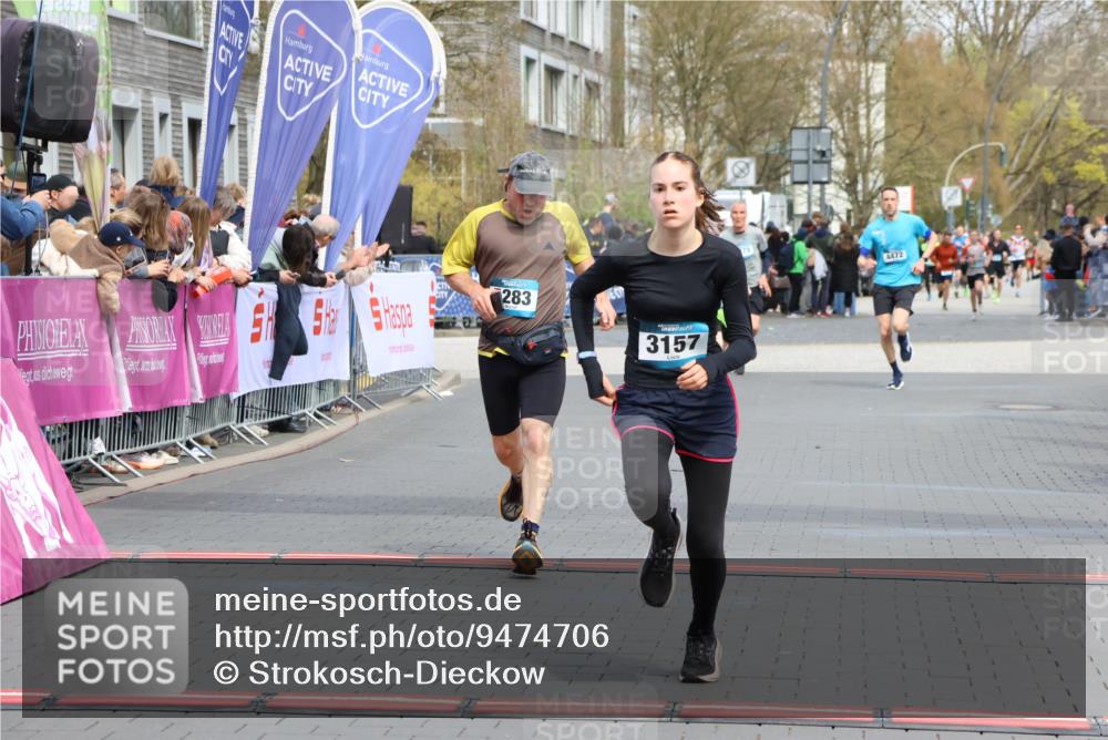 12.04.2026 - 45. Internationalen Wilhelmsburger Insellauf Strokosch-Dieckow http://msf.ph/oto/9474706 12.04.2026 12:55:09 Ziel 3157, 5283 meine-sportfotos.de