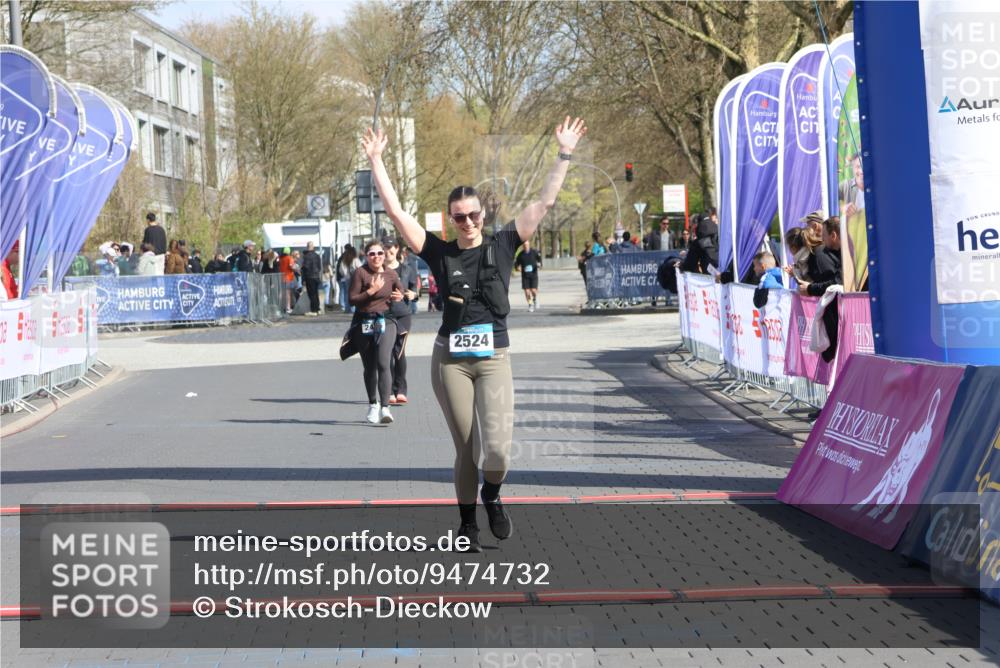 12.04.2026 - 45. Internationalen Wilhelmsburger Insellauf Strokosch-Dieckow http://msf.ph/oto/9474732 12.04.2026 11:31:34 Ziel 2524 meine-sportfotos.de