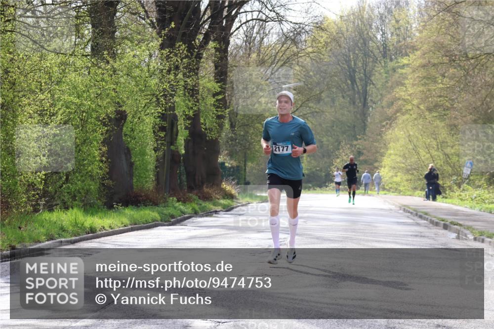 12.04.2026 - 45. Internationalen Wilhelmsburger Insellauf Yannick Fuchs http://msf.ph/oto/9474753 12.04.2026 10:07:01 Laufen 2177 meine-sportfotos.de