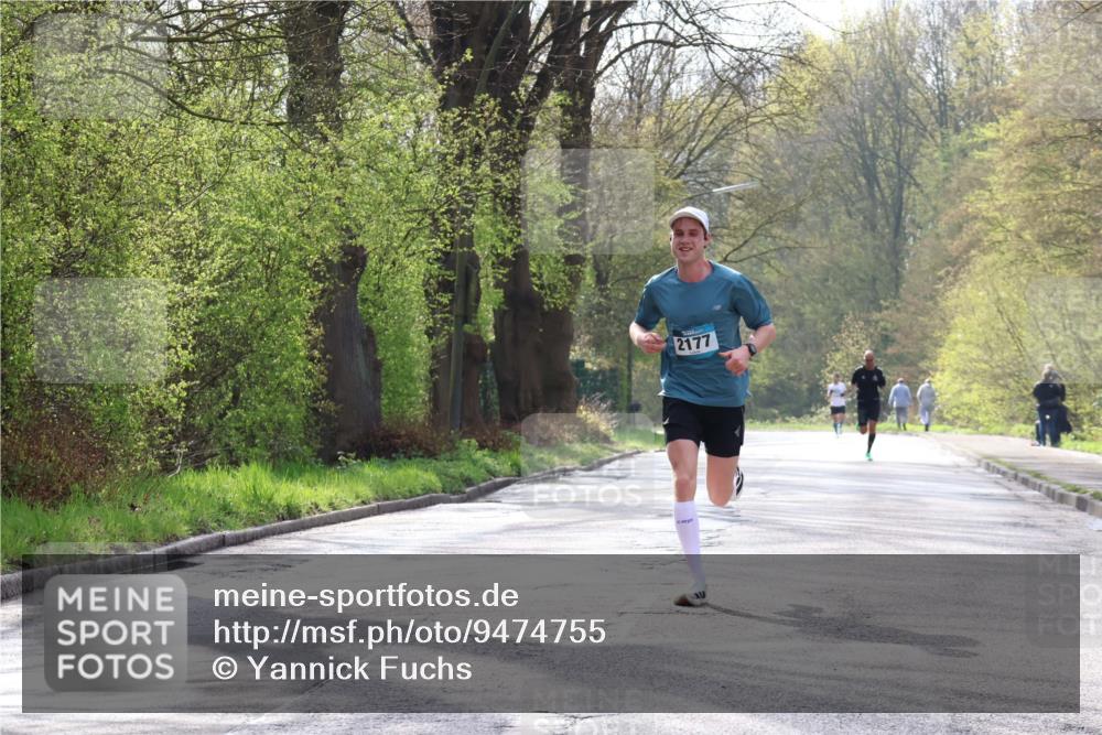 12.04.2026 - 45. Internationalen Wilhelmsburger Insellauf Yannick Fuchs http://msf.ph/oto/9474755 12.04.2026 10:07:01 Laufen 2177 meine-sportfotos.de