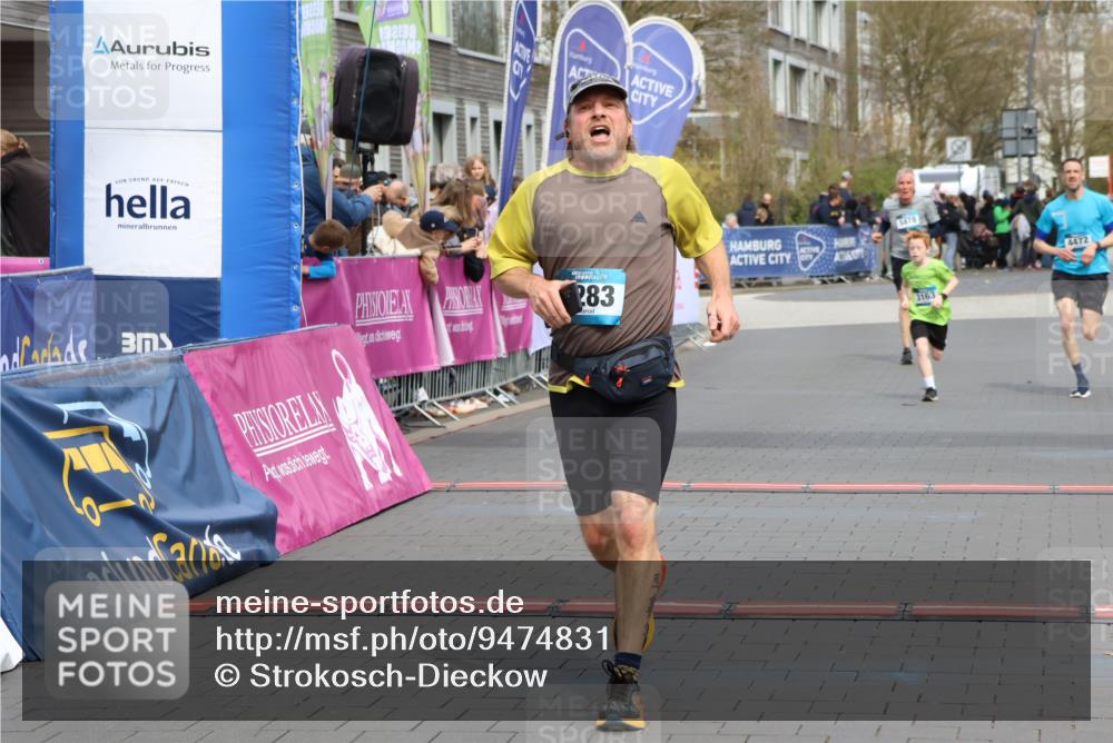 12.04.2026 - 45. Internationalen Wilhelmsburger Insellauf Strokosch-Dieckow http://msf.ph/oto/9474831 12.04.2026 12:55:11 Ziel 3157, 5283, 3163, 4472, 5478 meine-sportfotos.de