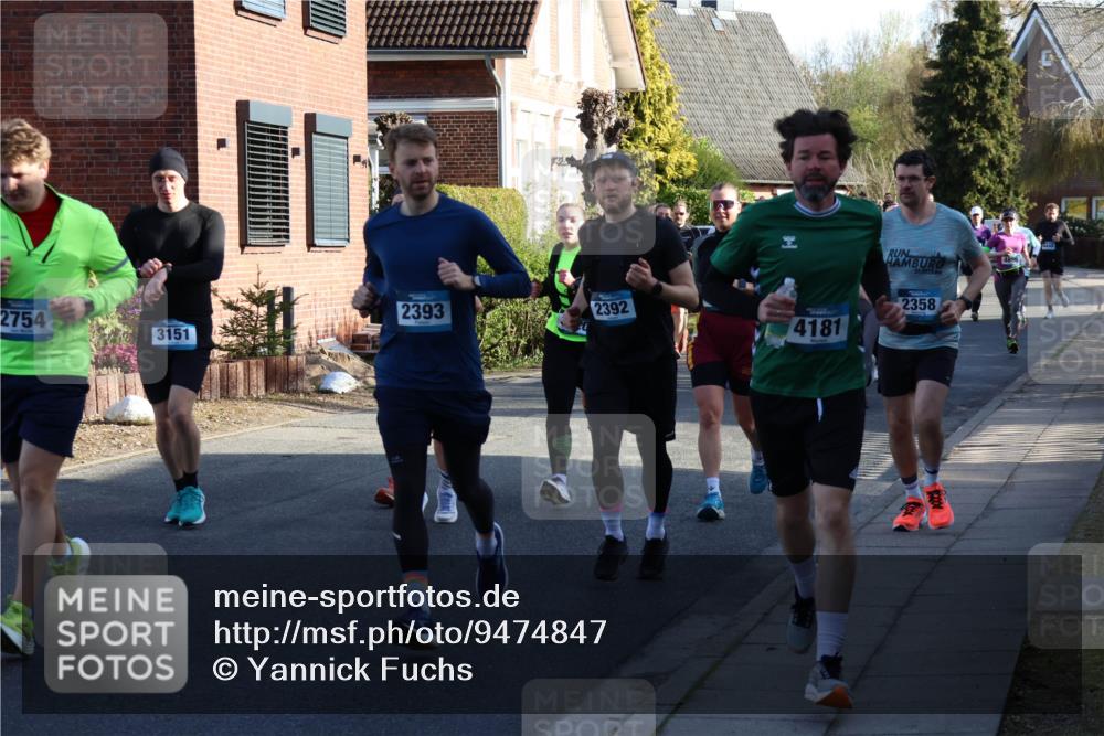 12.04.2026 - 45. Internationalen Wilhelmsburger Insellauf Yannick Fuchs http://msf.ph/oto/9474847 12.04.2026 09:00:43 Laufen 2754, 2393, 2392, 3151, 21, 0975, 4181, 2358 meine-sportfotos.de