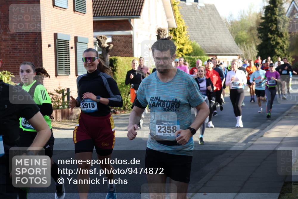 12.04.2026 - 45. Internationalen Wilhelmsburger Insellauf Yannick Fuchs http://msf.ph/oto/9474872 12.04.2026 09:00:45 Laufen 2915, 21, 0975, 2358, 28621 meine-sportfotos.de
