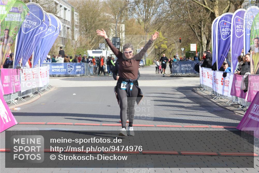 12.04.2026 - 45. Internationalen Wilhelmsburger Insellauf Strokosch-Dieckow http://msf.ph/oto/9474976 12.04.2026 11:31:39 Ziel 2475, 2279 meine-sportfotos.de