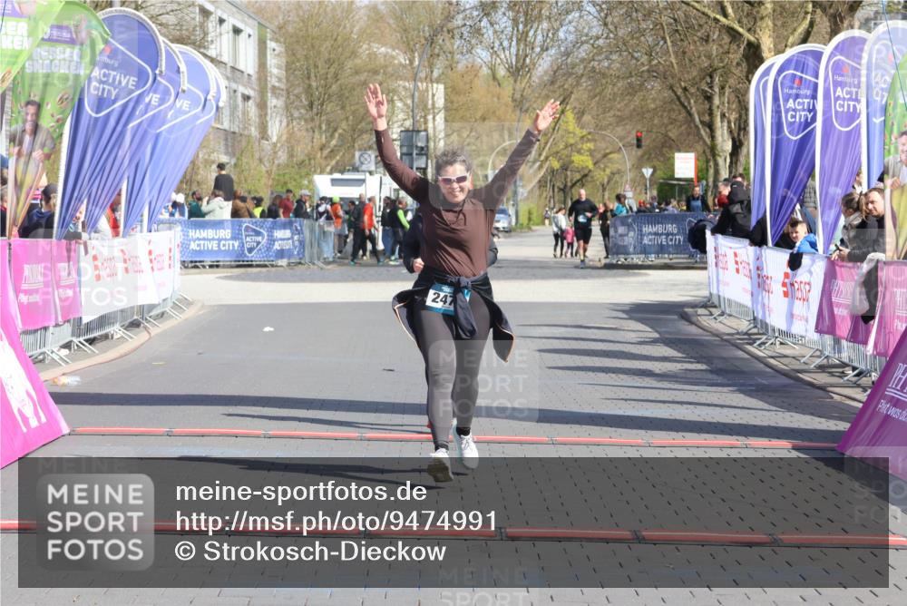 12.04.2026 - 45. Internationalen Wilhelmsburger Insellauf Strokosch-Dieckow http://msf.ph/oto/9474991 12.04.2026 11:31:39 Ziel 2475, 2279 meine-sportfotos.de