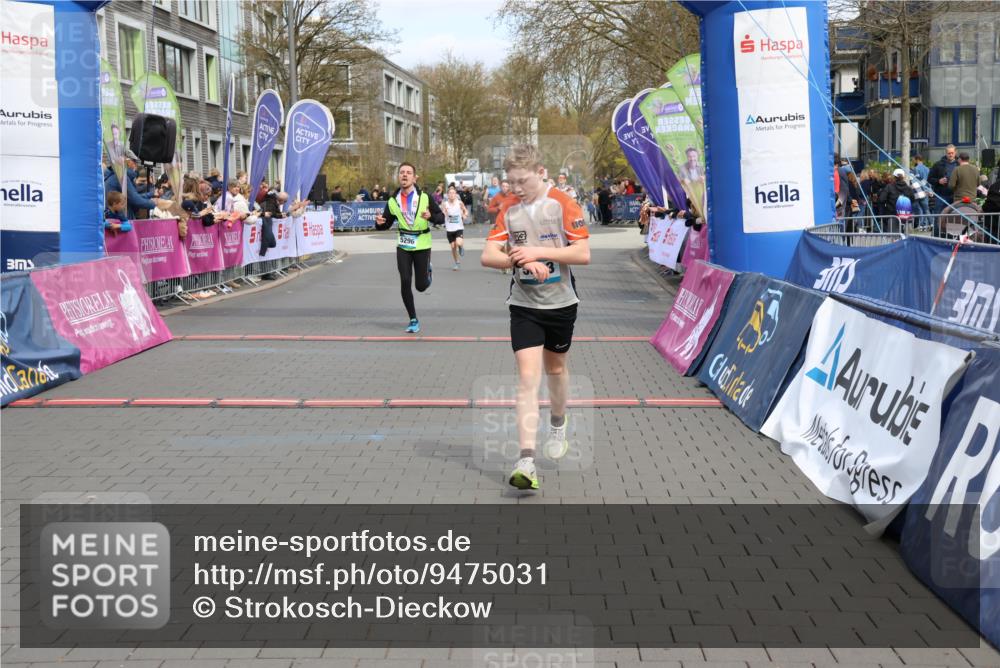 12.04.2026 - 45. Internationalen Wilhelmsburger Insellauf Strokosch-Dieckow http://msf.ph/oto/9475031 12.04.2026 12:55:23 Ziel 5513, 5296, 4570, 3302, 2235 meine-sportfotos.de