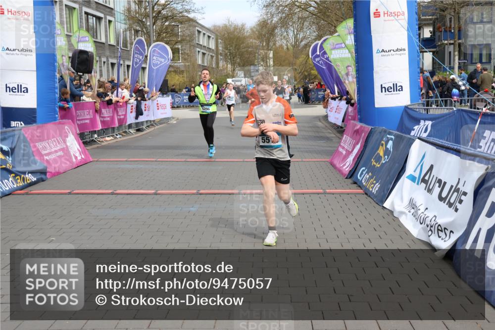 12.04.2026 - 45. Internationalen Wilhelmsburger Insellauf Strokosch-Dieckow http://msf.ph/oto/9475057 12.04.2026 12:55:23 Ziel 5513, 5296, 4570, 3302, 2235 meine-sportfotos.de
