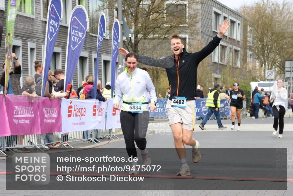 12.04.2026 - 45. Internationalen Wilhelmsburger Insellauf Strokosch-Dieckow http://msf.ph/oto/9475072 12.04.2026 13:32:42 Ziel 2339, 4462 meine-sportfotos.de