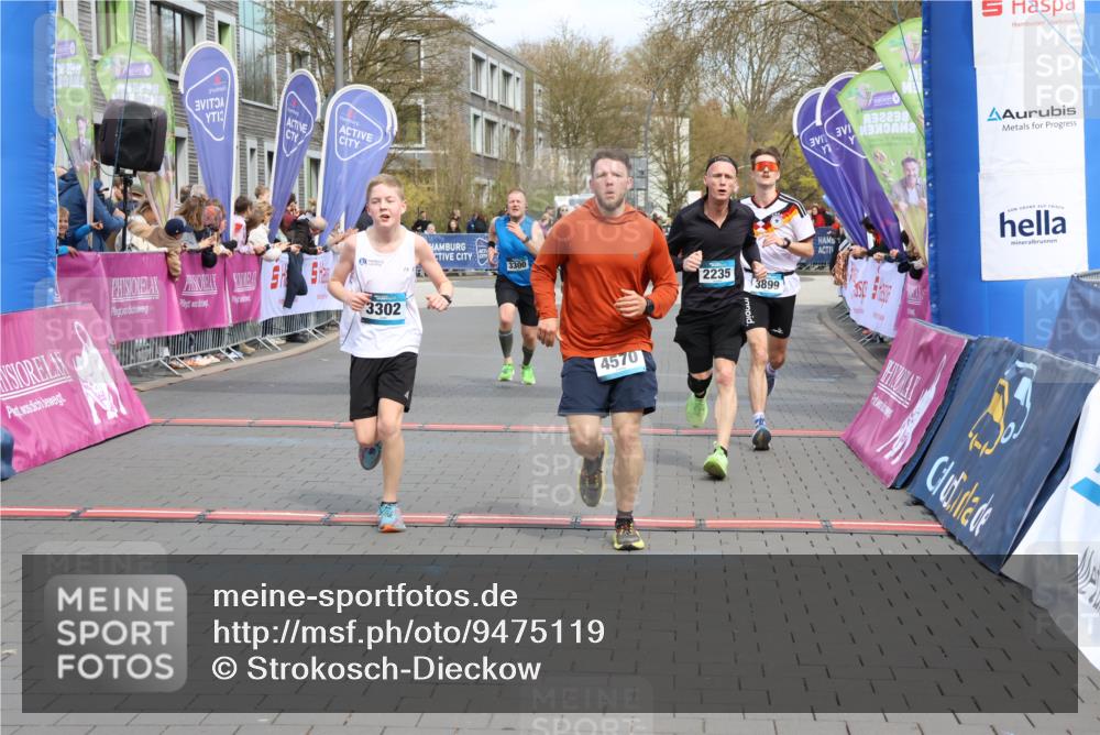 12.04.2026 - 45. Internationalen Wilhelmsburger Insellauf Strokosch-Dieckow http://msf.ph/oto/9475119 12.04.2026 12:55:27 Ziel 5296, 4570, 3302, 2235, 3899, 3300, 5213 meine-sportfotos.de