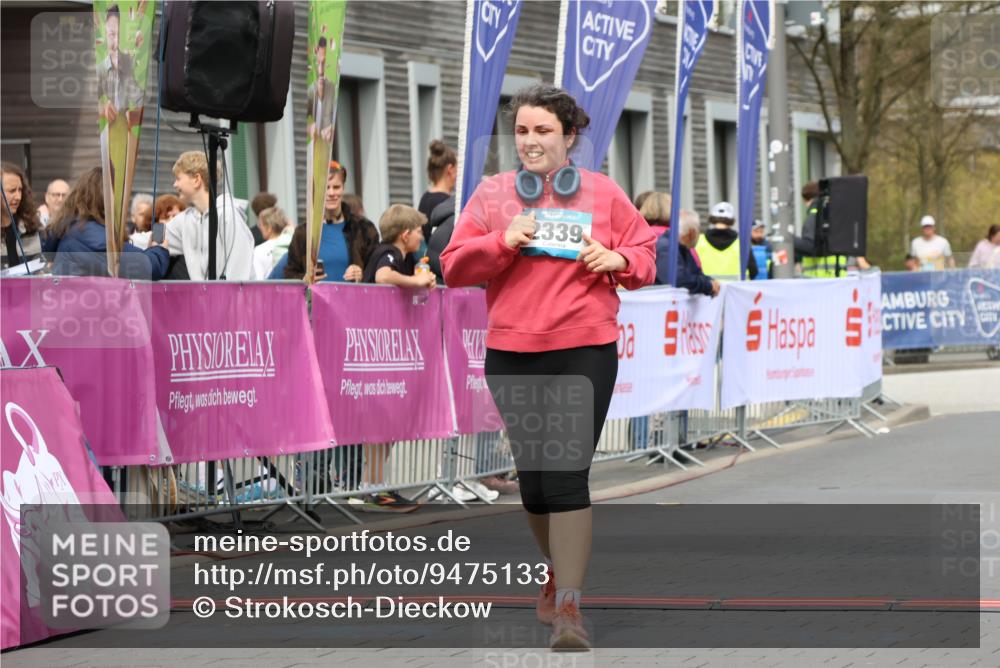 12.04.2026 - 45. Internationalen Wilhelmsburger Insellauf Strokosch-Dieckow http://msf.ph/oto/9475133 12.04.2026 13:32:38 Ziel 2587, 2339, 4462 meine-sportfotos.de