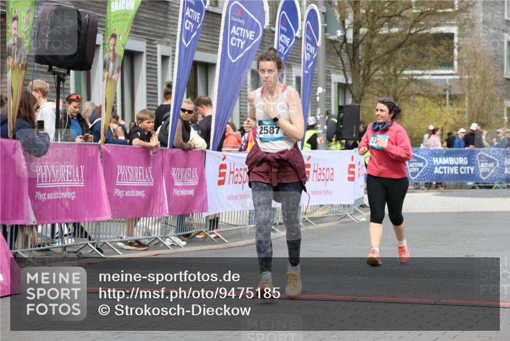 12.04.2026 - 45. Internationalen Wilhelmsburger Insellauf Strokosch-Dieckow http://msf.ph/oto/9475185 12.04.2026 13:32:36 Ziel 2587, 2339 meine-sportfotos.de