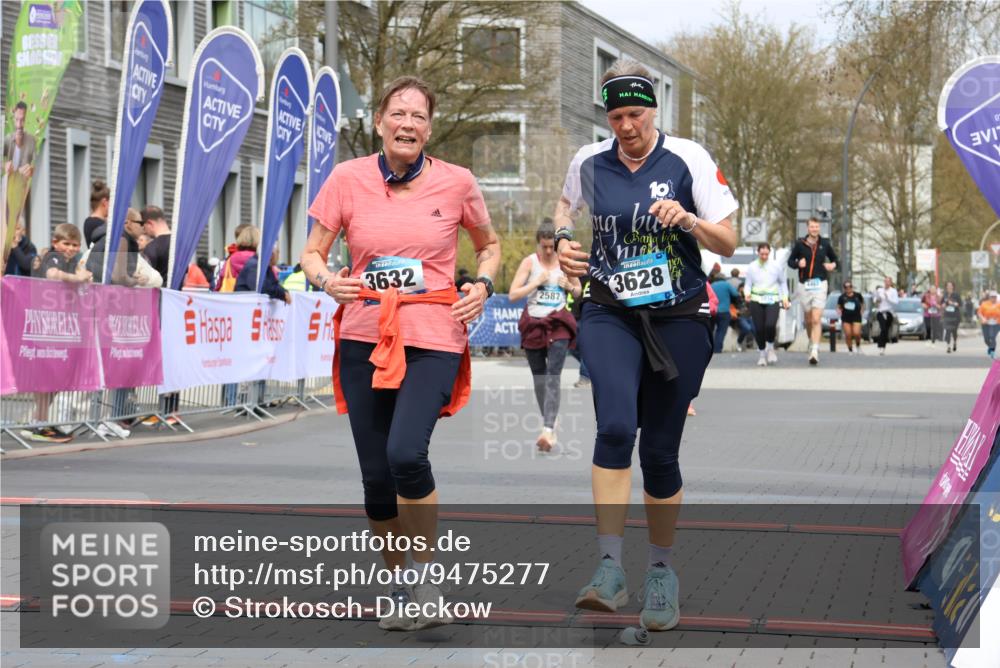 12.04.2026 - 45. Internationalen Wilhelmsburger Insellauf Strokosch-Dieckow http://msf.ph/oto/9475277 12.04.2026 13:32:31 Ziel 2792, 3632, 3628 meine-sportfotos.de