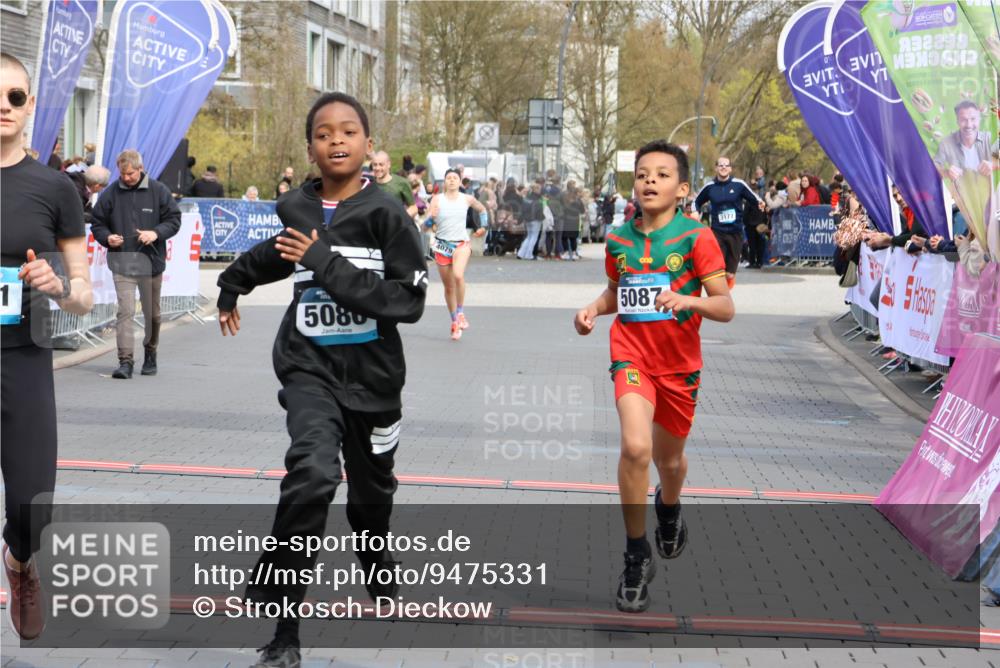 12.04.2026 - 45. Internationalen Wilhelmsburger Insellauf Strokosch-Dieckow http://msf.ph/oto/9475331 12.04.2026 12:55:35 Ziel 3411, 4041, 5086, 5087, 4079, 4678 meine-sportfotos.de