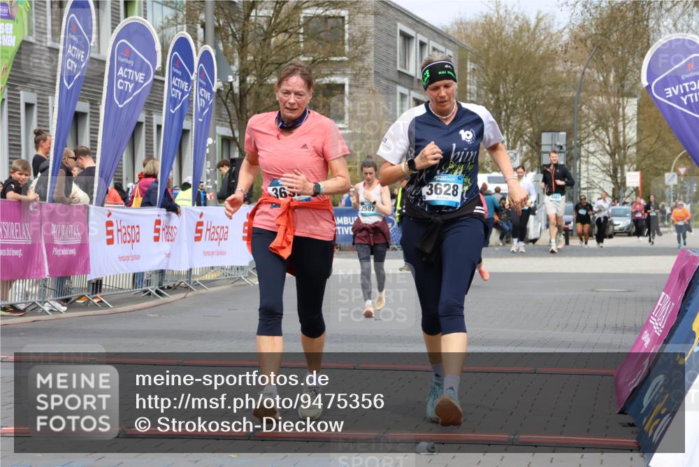 12.04.2026 - 45. Internationalen Wilhelmsburger Insellauf Strokosch-Dieckow http://msf.ph/oto/9475356 12.04.2026 13:32:31 Ziel 2792, 3632, 3628 meine-sportfotos.de