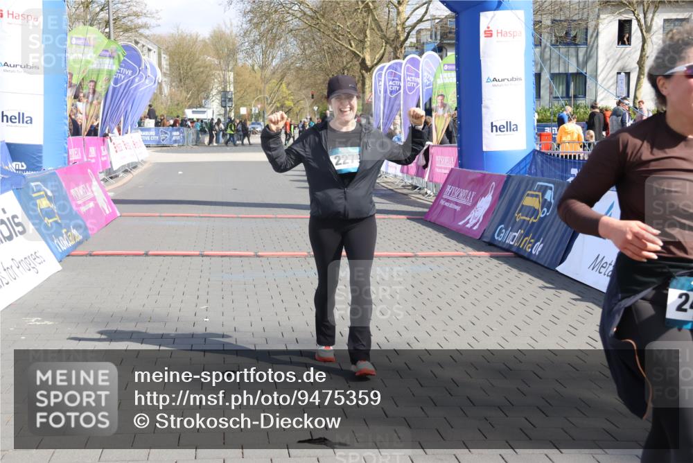 12.04.2026 - 45. Internationalen Wilhelmsburger Insellauf Strokosch-Dieckow http://msf.ph/oto/9475359 12.04.2026 11:31:44 Ziel 2475, 2279 meine-sportfotos.de