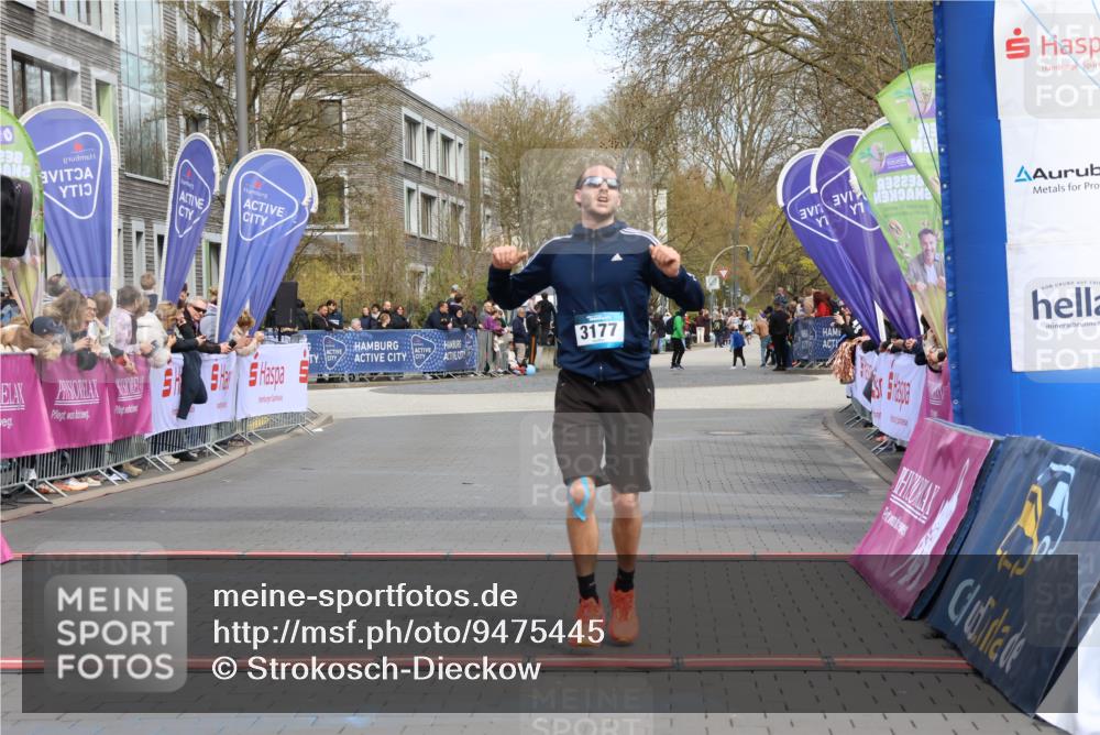 12.04.2026 - 45. Internationalen Wilhelmsburger Insellauf Strokosch-Dieckow http://msf.ph/oto/9475445 12.04.2026 12:55:42 Ziel 4079, 4678, 3177 meine-sportfotos.de