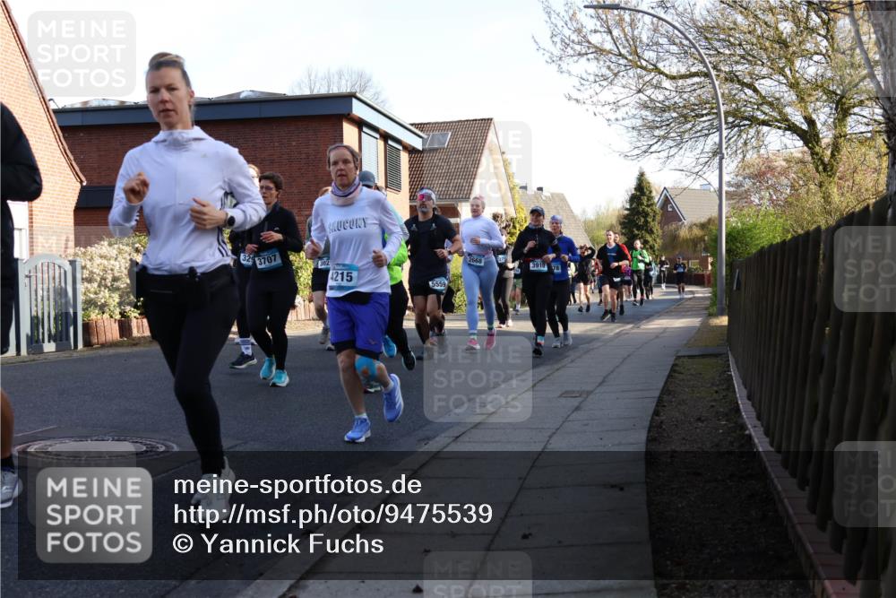 12.04.2026 - 45. Internationalen Wilhelmsburger Insellauf Yannick Fuchs http://msf.ph/oto/9475539 12.04.2026 09:01:52 Laufen 329, 3707, 4215, 5559, 2668, 3910, 78 meine-sportfotos.de