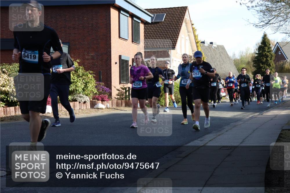 12.04.2026 - 45. Internationalen Wilhelmsburger Insellauf Yannick Fuchs http://msf.ph/oto/9475647 12.04.2026 09:02:04 Laufen 5419, 4021, 4257, 2778, 362, 4258, 2811, 1398, 4596, 3124 meine-sportfotos.de