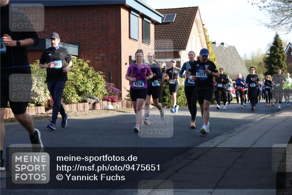 12.04.2026 - 45. Internationalen Wilhelmsburger Insellauf Yannick Fuchs http://msf.ph/oto/9475651 12.04.2026 09:02:05 Laufen 9, 981, 2778, 362, 4258, 408, 4257, 2811, 4596, 3124, 4246 meine-sportfotos.de