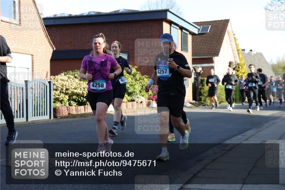 12.04.2026 - 45. Internationalen Wilhelmsburger Insellauf Yannick Fuchs http://msf.ph/oto/9475671 12.04.2026 09:02:06 Laufen 4258, 408, 4257 meine-sportfotos.de