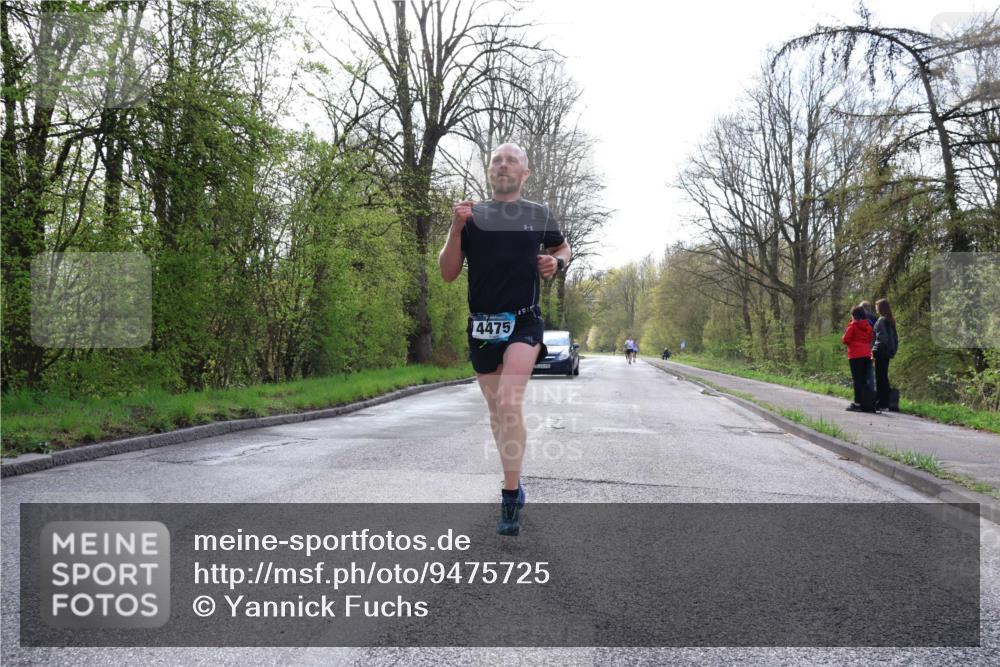12.04.2026 - 45. Internationalen Wilhelmsburger Insellauf Yannick Fuchs http://msf.ph/oto/9475725 12.04.2026 10:09:18 Laufen 4475 meine-sportfotos.de