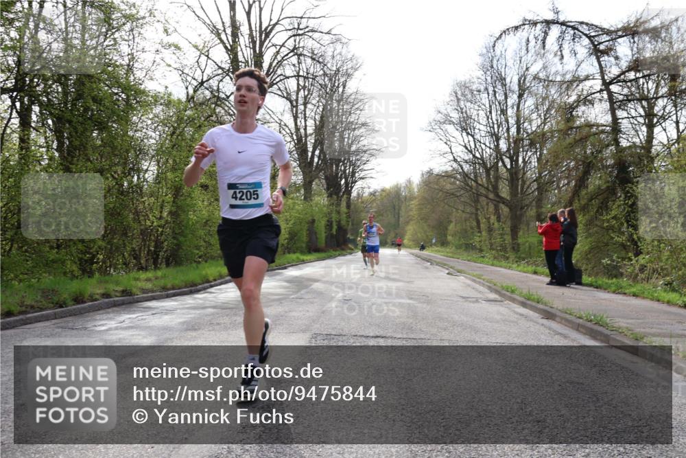 12.04.2026 - 45. Internationalen Wilhelmsburger Insellauf Yannick Fuchs http://msf.ph/oto/9475844 12.04.2026 10:09:30 Laufen 4205 meine-sportfotos.de