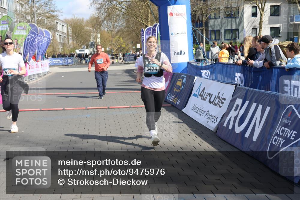 12.04.2026 - 45. Internationalen Wilhelmsburger Insellauf Strokosch-Dieckow http://msf.ph/oto/9475976 12.04.2026 11:33:32 Ziel 3474, 4509, 2230 meine-sportfotos.de