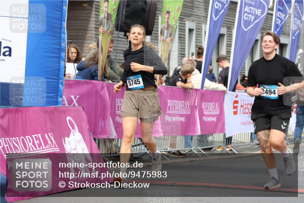 12.04.2026 - 45. Internationalen Wilhelmsburger Insellauf Strokosch-Dieckow http://msf.ph/oto/9475983 12.04.2026 13:31:43 Ziel 5745, 2494 meine-sportfotos.de