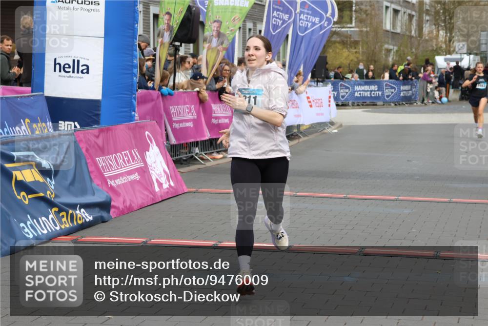 12.04.2026 - 45. Internationalen Wilhelmsburger Insellauf Strokosch-Dieckow http://msf.ph/oto/9476009 12.04.2026 12:56:08 Ziel 5109, 5361, 4811, 4728, 3315, 5463 meine-sportfotos.de